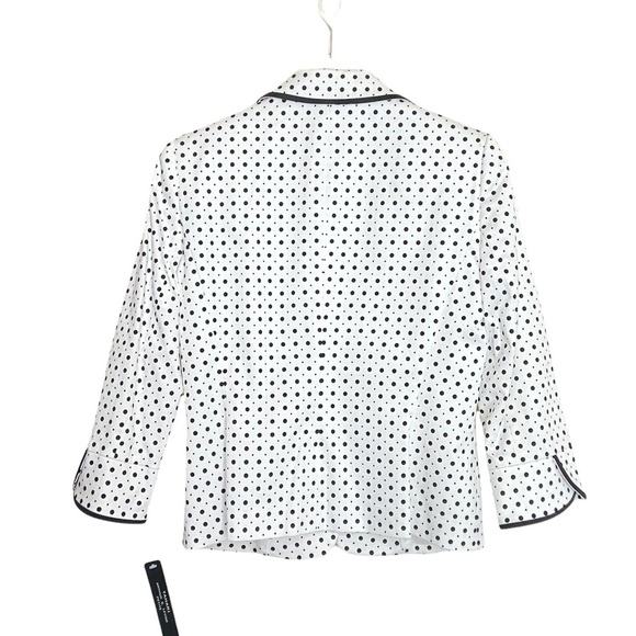 Tahari Arthur S. Levine White and Black Polka Dot Blazer. Size 6P - Picture 3 of 7